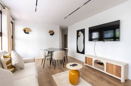 20th Arrondissement Apartment | 6 pers #2 Chambres #2 SDB #Père Lachaise #Paris 20