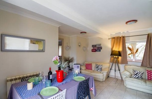 Savignac-sur-Leyze House | 60 m² House ∙ 2 bedrooms ∙ 2 guests