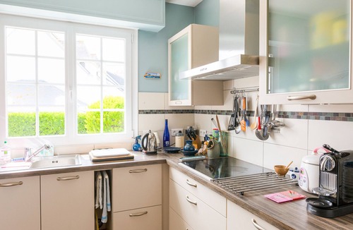Saint-Guenole House | 600m from the beach, family house for 9