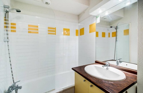 Bagneres-de-Luchon Apartment | 62 m² Apartment ∙ 2 bedrooms ∙ 8 guests