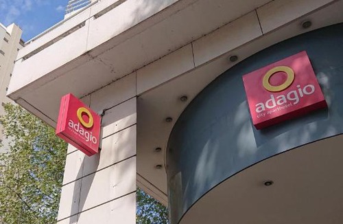 Gambetta Apartment | 7 min Walk Metro Line 1-Charras La Defense