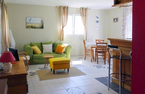 Denneville House | 75 m² House ∙ 2 bedrooms ∙ 4 guests