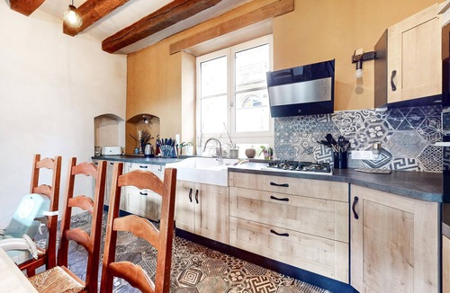 Courdemanche House | 8 bedroom gorgeous home in COURDEMANCHE