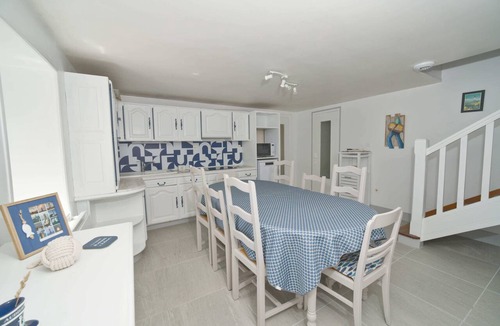 Plouhinec House | 8 min. walk from the beach - Charming house (10 p.) - in a green setting