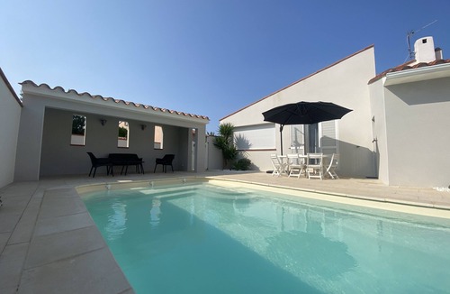 Canohes House | 8-person villa with pool and air conditioning, children's playroom