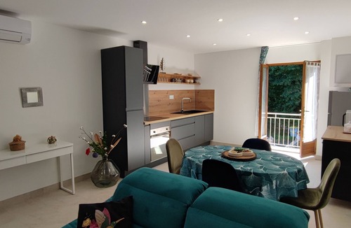 La Grand'Combe Apartment | 80m2 Dans LES Cevennes! Calme Assure Dans UN Superbe Hameau