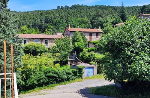 La Grand'Combe Apartment | 80m2 Dans LES Cevennes! Calme Assure Dans UN Superbe Hameau