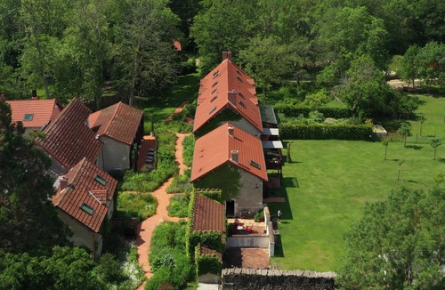 Saint-Laurent-Nouan House | 9 Bedroom Private vacation home in Saint-Laurent-Nouan