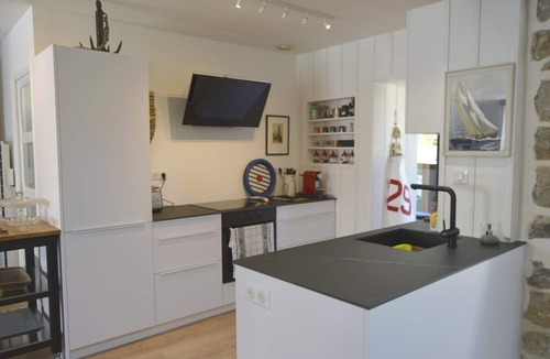 Morgat House | 90 m from Morgat beach, fully renovated 3-bedroom house on quiet street