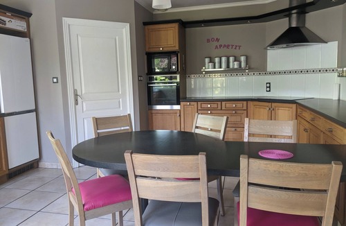 Lesneven House | A 15mn des Plages, Relaxation Assurée, Paradis Pour les Enfants et Parents
