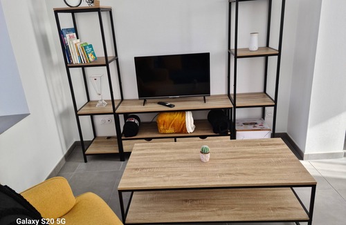 Bleneau Apartment | A 300m du Centre Ville! Appartement en RDC de 70m² Entièrement Rénové