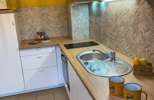 Yffiniac Cottage | A charming old farm, close the sea