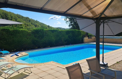 Salignac-Eyvignes House | A corner of paradise for an unforgettable stay: gastronomy, tourism, relaxation.