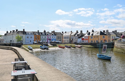 Isigny-sur-Mer Apartment | A Fleur de Quai - Vue sur le port