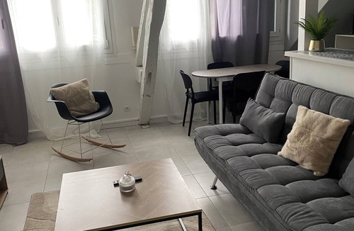 Arnage Apartment | A fully equipped and functional apartment right in the heart of Arnage