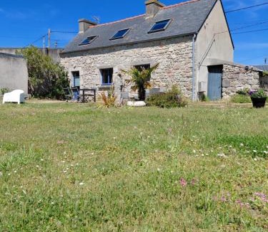 Cleder House | A l'abri d'un Tamaris