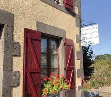 Manzat House | A l'Aube des Volcans