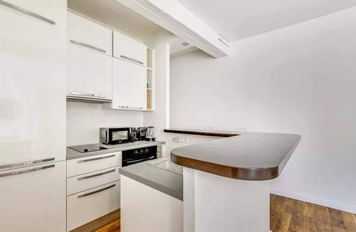 Saint-Germain-des-Pres Apartment | A Nice 1-BR in Saint-Germain