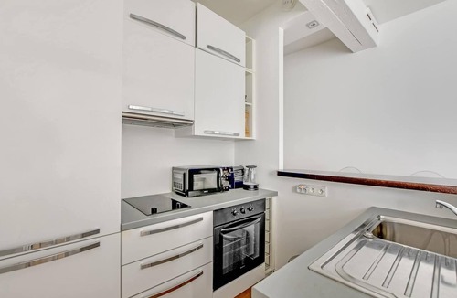 Saint-Germain-des-Pres Apartment | A Nice 1-BR in Saint-Germain