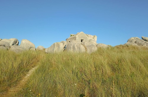 Cleder House | A Stress-Free Caravan Trip Along the Northern Finistère Coast