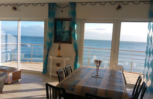 Le Pouldu Apartment | Above the water, Large apartment, Panoramic view overlooking the ocean 100m2