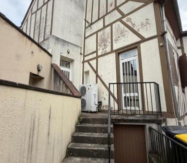 Chatillon-Coligny Apartment | AC - Privé