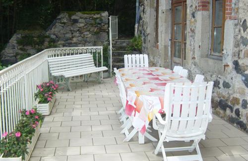 Saint-Germain-Laprade Bed & Breakfast | ADONIS CHAMBRES D'HOTES