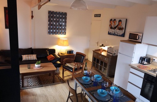 Concarneau House | Adorable sunny house in the heart of downtown