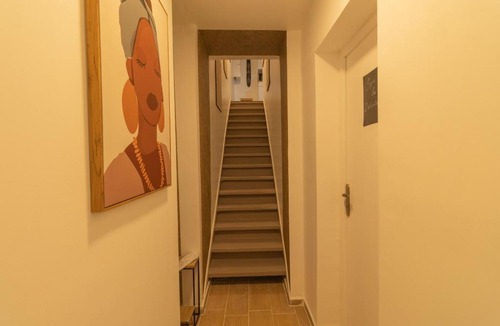 Saint-Jean-de-la-Ruelle Apartment | Afro Ethnic - Suite & Spa, Nouveau, Atypique