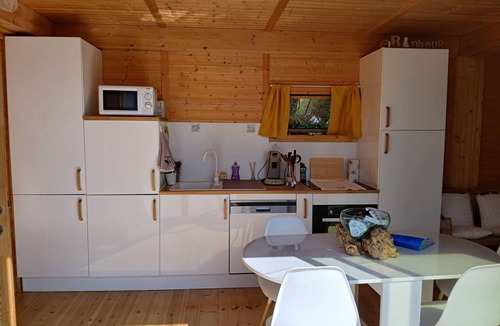 Le Conquet House | Agréable Maison en Bois Avec Piscine, Spa, Sauna en Bord de mer