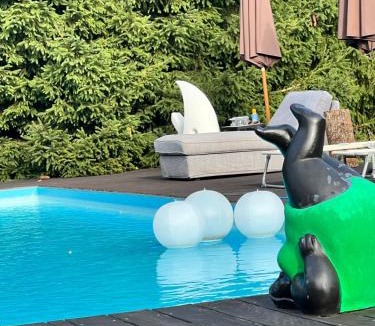 Le Moulinet-sur-Solin Apartment | Agréable Propriété sur 10 ha avec piscine et tennis