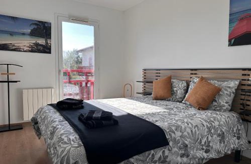 Ahetze Apartment | Ahetze, 3 pièces lumineux avec terrasse & parking
