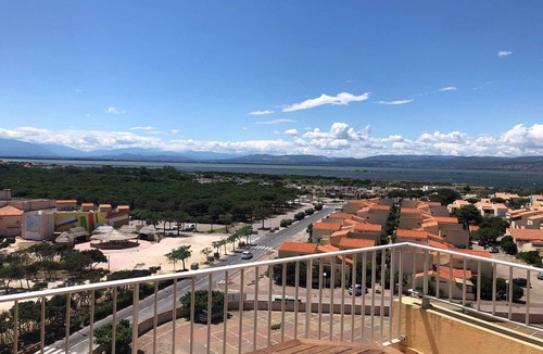 Le Barcares Apartment | Air-conditioned T3 apartment, 6 beds, terrace, parking, 300m from shops