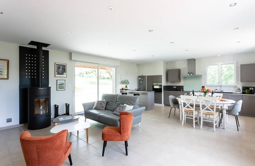 Lamagdelaine House | Air-conditioned villa with heated pool