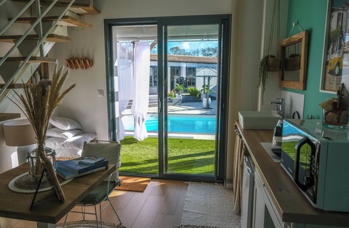 Saint Laurent de la Pree House | Aix Keys