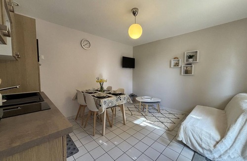 Contigny Cottage | All-inclusive cottage between Moulins and Saint-Pourçain-sur-Sioule