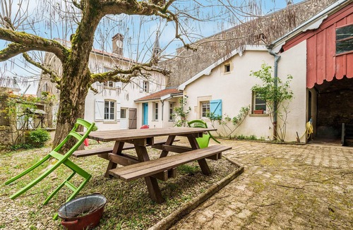 Dommartin-le-Saint-Pere House | Amazing home in Dommartin-le-Saint-Pèr