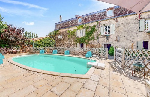 Couhe House | Amazing home in Couhe