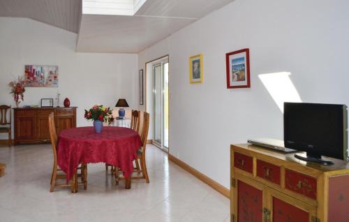 Meslan House | Amazing Home In Meslan With Kitchen