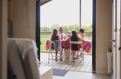Ploemel Ski Chalet | An ecolodge with swimming pool, surrounded by nature and 10 minutes from the beach!