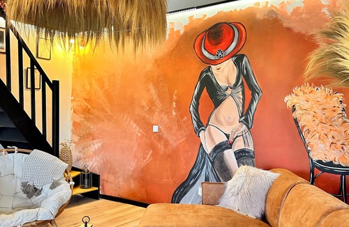 Guermeur House | An exceptional night in a Love Room - spa, sauna & champagne