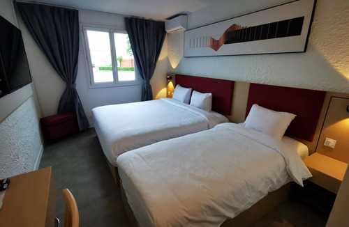 Saint-Doulchard Hotel | Anaïs Hôtel Bourges Nord Saint-Doulchard