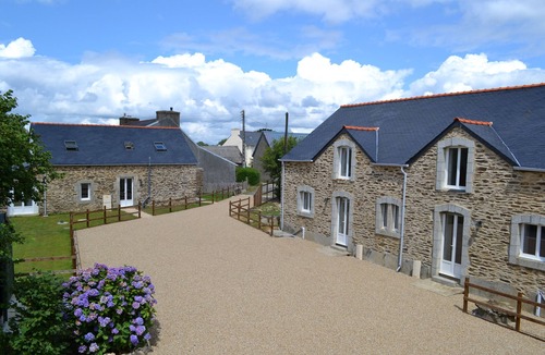 Plonevez-du-Faou House | Anaya Cottages - Maison Yoomee - 2 bedrooms/4 persons center Finistere
