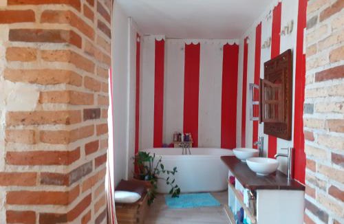 La Chapelle-dʼAngillon Bed & Breakfast | Ancien Presbytère