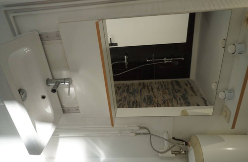 Madeleine - Saint-Leonard Cabin | ANGERS small detached house city center UCO train station +/-1 mn