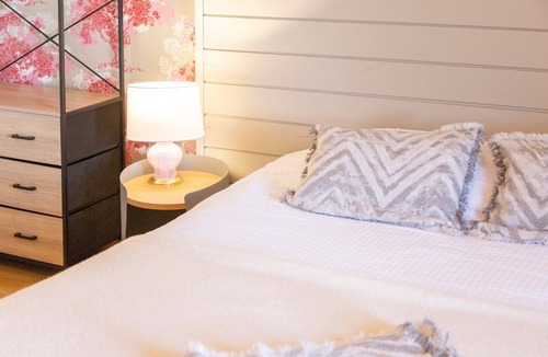Concarneau Bed & Breakfast | Anne de Bretagne Connecting Suite with Shared Terrace, Garden & Wi-Fi