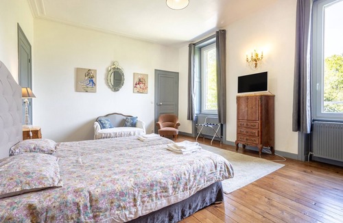 Pont-l'Abbe Bed & Breakfast | Anne de Bretagne Guest Room with Park View