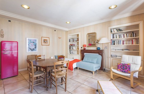 Amelie-les-Bains-Palalda Apartment | Apartment "Matisse – Villa Sainte" with Mountain View