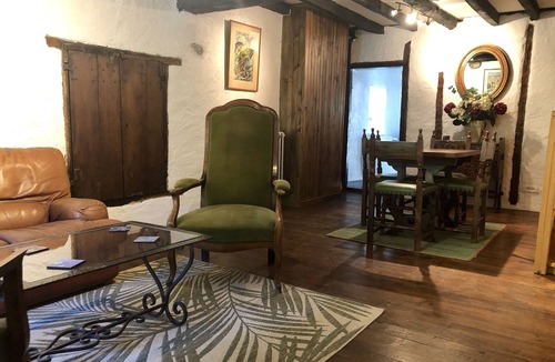 Prats-de-Mollo-la-Preste House | Apartment in a Catalan Mas