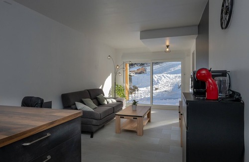 Saint-Pierre-d'Entremont Apartment | Apartment 'Les Iris' with Mountain View, Private Garden and Wi-Fi